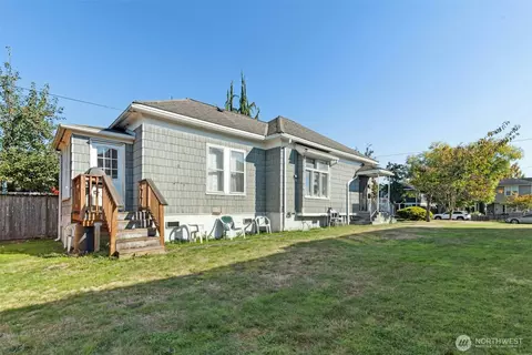 Exterior - 1926 Colby Ave, Everett, WA 98201 photo 6 of 8