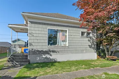 Exterior - 1926 Colby Ave, Everett, WA 98201 photo 7 of 8