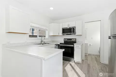 Kitchen - 1926 Colby Ave, Everett, WA 98201 photo 1 of 5