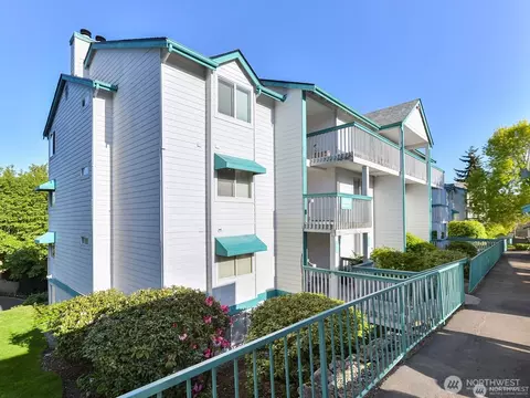 28606 16th Ave S #102, Federal Way, WA 98003