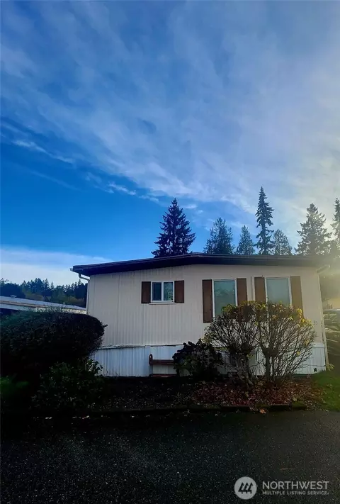 2800 Erlands Point Rd Nw Rd NW #35, Bremerton, WA 98312