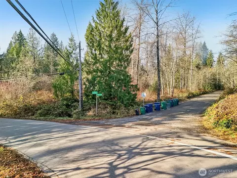 111 W Nn W Lake Joy Dr NE, Carnation, WA 98014