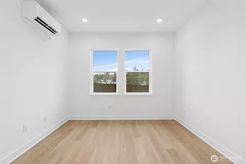 Bedroom - 18805 99th Ct NE #C, Bothell, WA 98011 photo 8 of 8