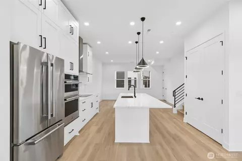 Kitchen - 18805 99th Ct NE #C, Bothell, WA 98011 photo 4 of 7