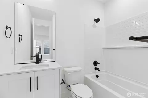 Bath - 18805 99th Ct NE #C, Bothell, WA 98011 photo 1 of 6
