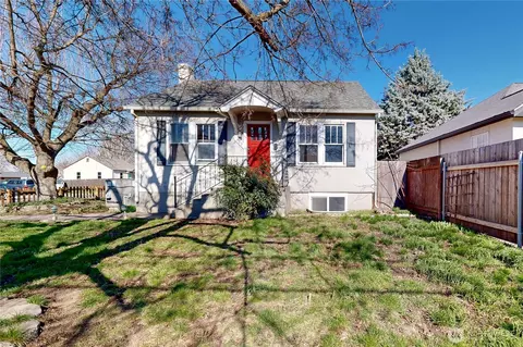 405 SE 8th St, College Place, WA 99324
