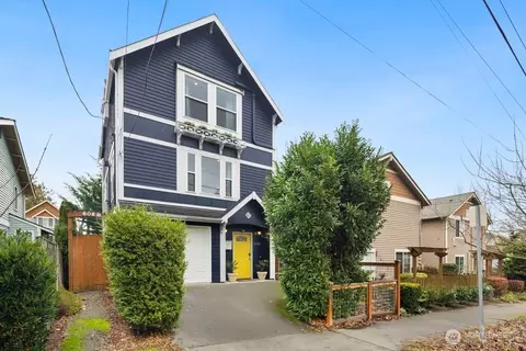 608 21st Ave #A, Seattle, WA 98122