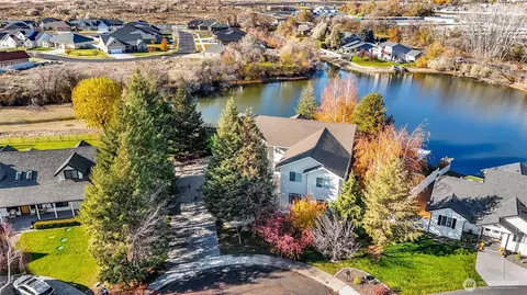 506 S Sandalwood Pl, Moses Lake, WA 98837