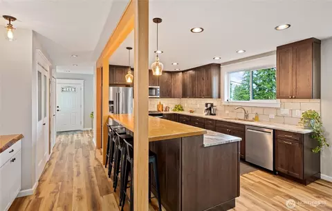Kitchen - 1726 63rd St SE, Everett, WA 98203 photo 2 of 5