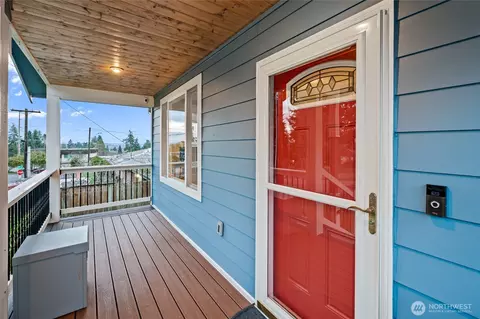 Exterior - 1726 63rd St SE, Everett, WA 98203 photo 4 of 10