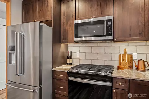 Kitchen - 1726 63rd St SE, Everett, WA 98203 photo 5 of 5