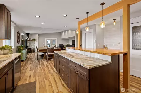 Kitchen - 1726 63rd St SE, Everett, WA 98203 photo 3 of 5