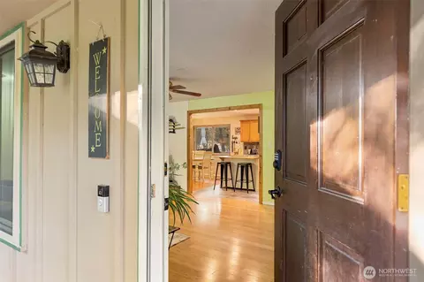 203 Alnus Way, Bremerton, WA 98310