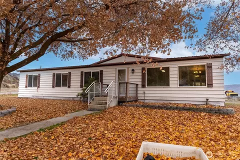 44 Nickles Rd, Okanogan, WA 98840