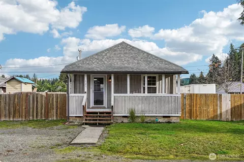 121 3rd St NW, Carbonado, WA 98323