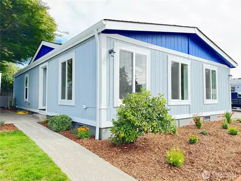 1821 75th St E #5, Tacoma, WA 98404