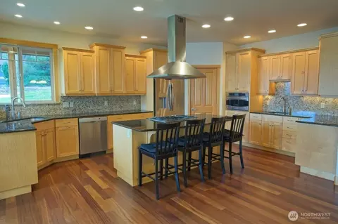 Kitchen - 3729 W Sequim Bay Rd, Sequim, WA 98382 photo 4 of 4