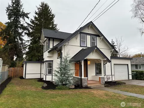 602 8th St NW, Puyallup, WA 98371