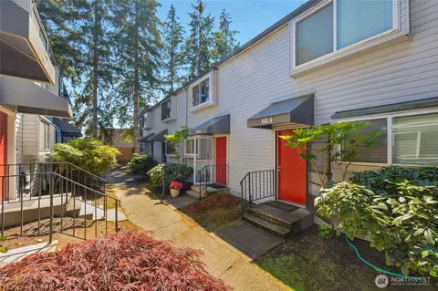 105 146th Ave SE #E2, Bellevue, WA 98007