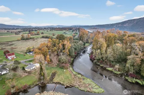 340 E Sunny Sands Rd, Cathlamet, WA 98612