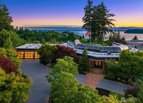 9716 58th Pl W, Mukilteo, WA 98275