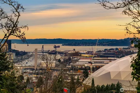 View/Area - 403 E Wright Ave, Tacoma, WA 98404 photo 3 of 9