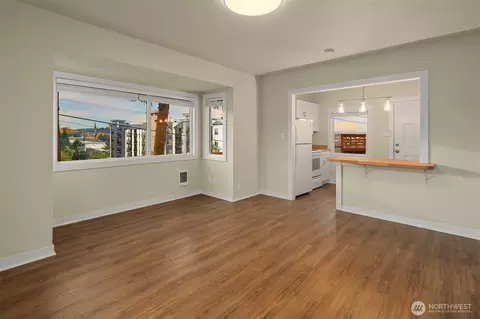 Living - 403 E Wright Ave, Tacoma, WA 98404 photo 2 of 4