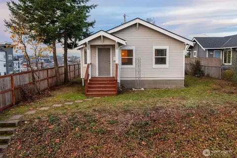 Exterior - 403 E Wright Ave, Tacoma, WA 98404 photo 4 of 4