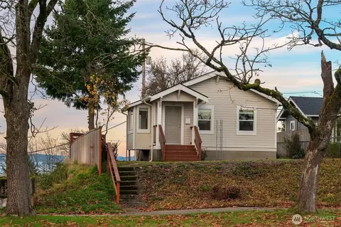 403 E Wright Ave, Tacoma, WA 98404