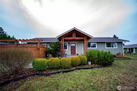 151 Valley View Dr, Sequim, WA 98382