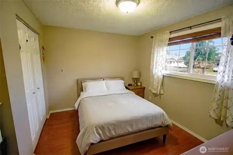 Bedroom - 151 Valley View Dr, Sequim, WA 98382 photo 2 of 2