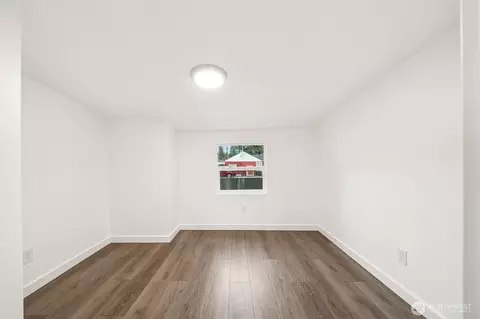 Bedroom - 17403 Spanaway Ln E, Spanaway, WA 98387 photo 5 of 5