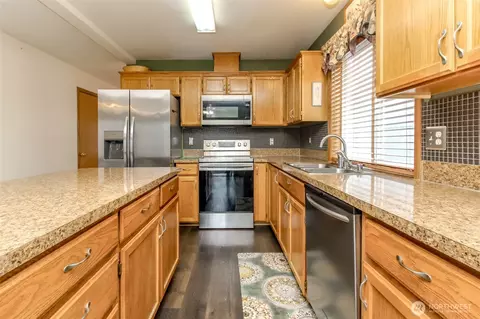 Kitchen - 1609 200th Street Ct E, Spanaway, WA 98387 photo 1 of 2