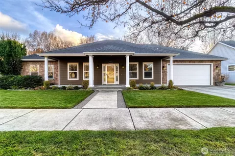 1676 Greenbriar Dr, Walla Walla, WA 99362