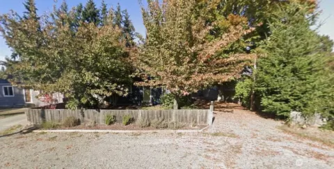 828 S 195th St, Des Moines, WA 98148