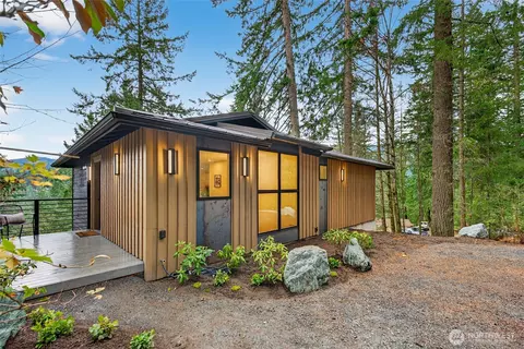 16 Southern Ct, Bellingham, WA 98229