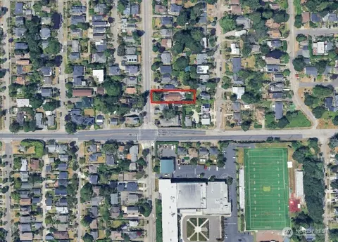 8516 Wallingford Ave N #B, Seattle, WA 98103