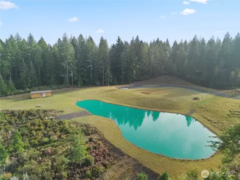 151 E Kingsley Pl, Belfair, WA 98528