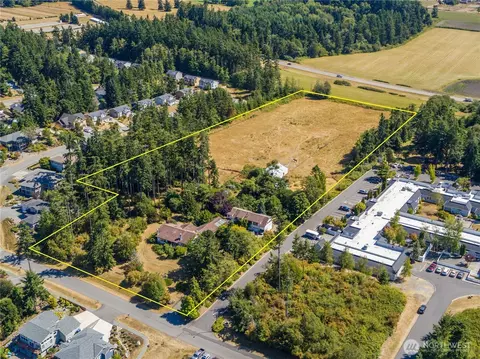 501 NE 3rd St, Coupeville, WA 98239
