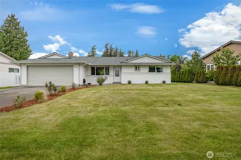 8039 Niska Rd, Blaine, WA 98230