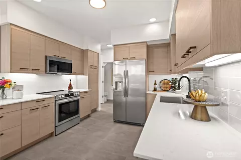 Kitchen - 23202 Fitzgerald Rd #2, Bothell, WA 98021 photo 1 of 3