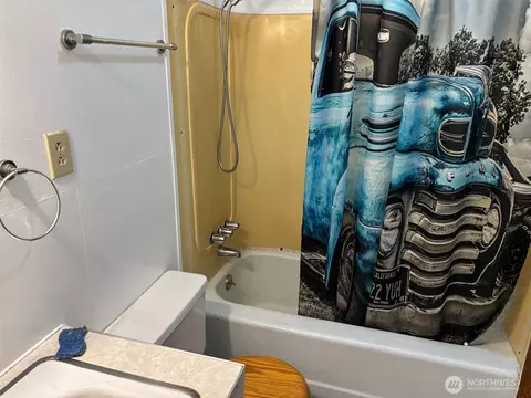 Bath - 311 E Murray Rd, Grapeview, WA 98546 photo 1 of 1