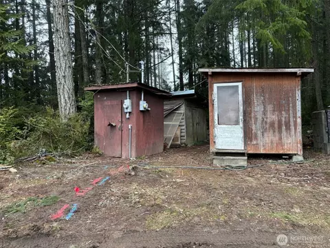 Exterior - 311 E Murray Rd, Grapeview, WA 98546 photo 4 of 6
