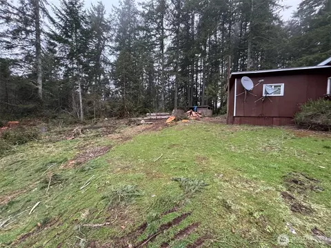 Exterior - 311 E Murray Rd, Grapeview, WA 98546 photo 3 of 6