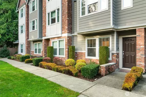 Exterior - 11024 20th Dr SE, Everett, WA 98208 photo 4 of 7