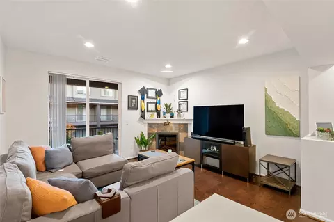 Living - 11024 20th Dr SE, Everett, WA 98208 photo 1 of 2