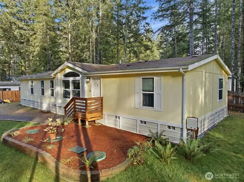 30 NE Lake Pl, Tahuya, WA 98588