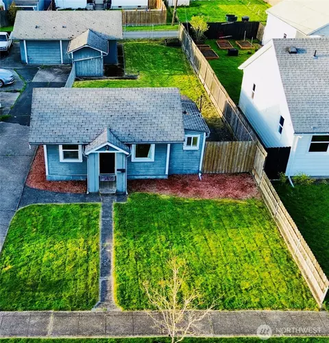 3118 Dover St, Longview, WA 98632