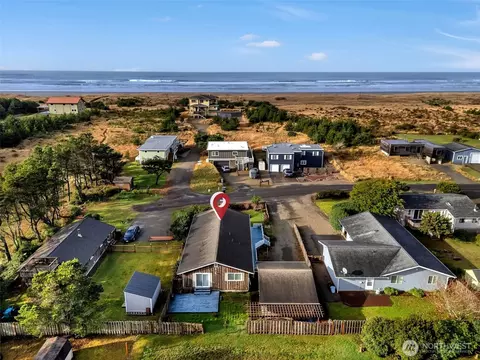 23716 J Pl, Ocean Park, WA 98640