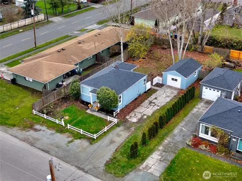 1412 E Berniece St, Mount Vernon, WA 98274